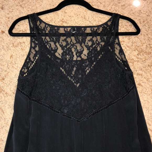 Black Dress with Lace Detailing - Picture 4 of 4
